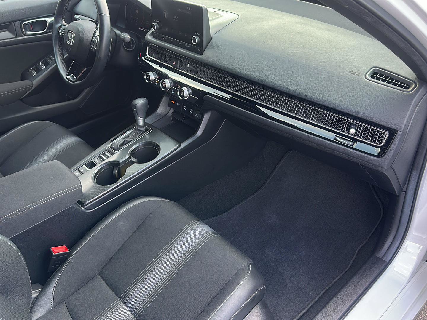 Used 2025 Honda Civic Sport image 8
