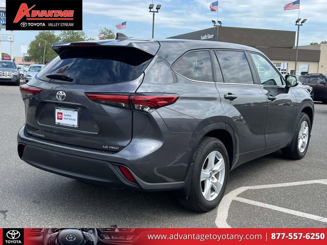Used 2023 Toyota Highlander LE AWD/4WD image 4