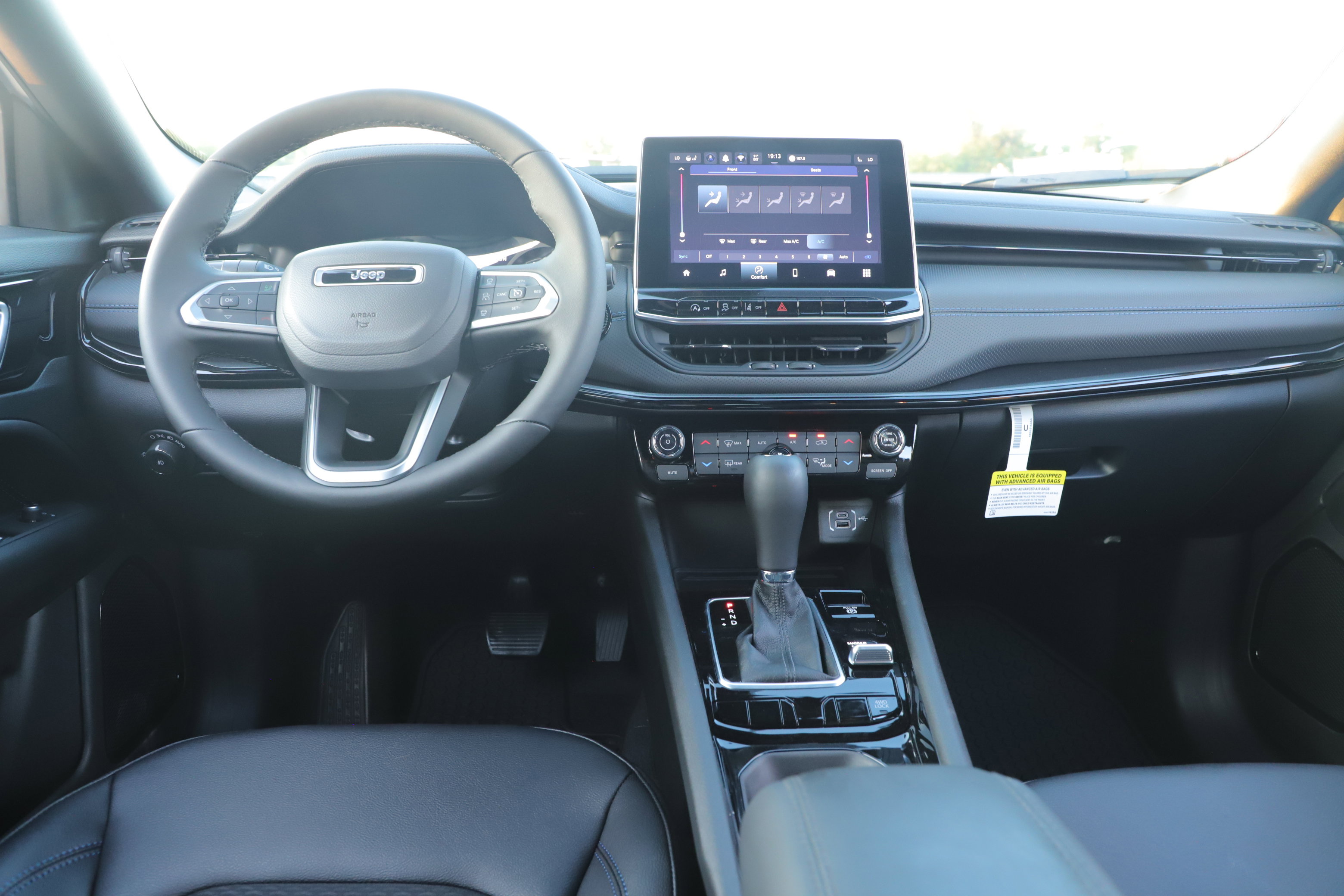 New 2026 Jeep Compass Latitude image 24