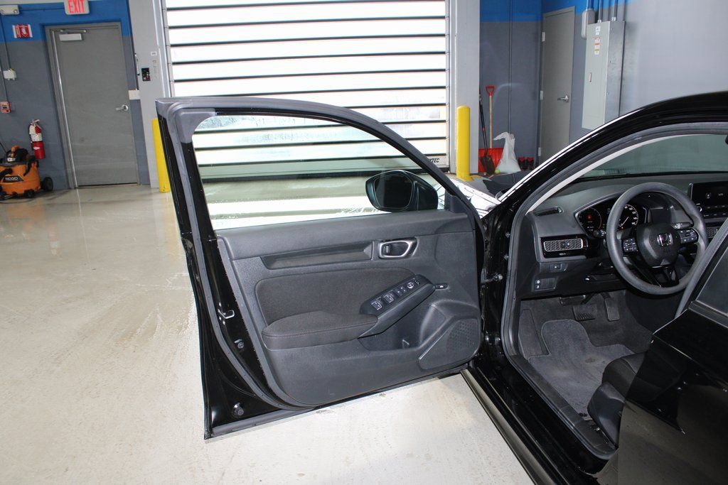 Used 2023 Honda Civic LX image 7