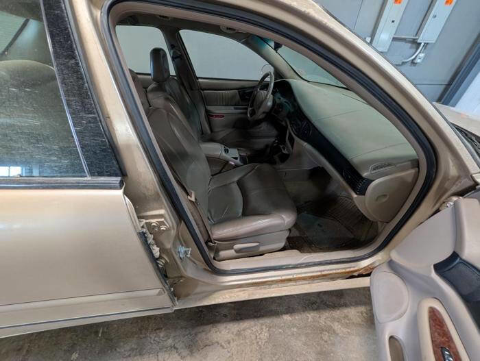 Used 2004 Buick Regal LS FWD image 29