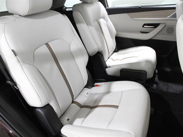 Certified 2024 MAZDA CX-90 Plug-In Hybrid w/ Premium Plus image 19