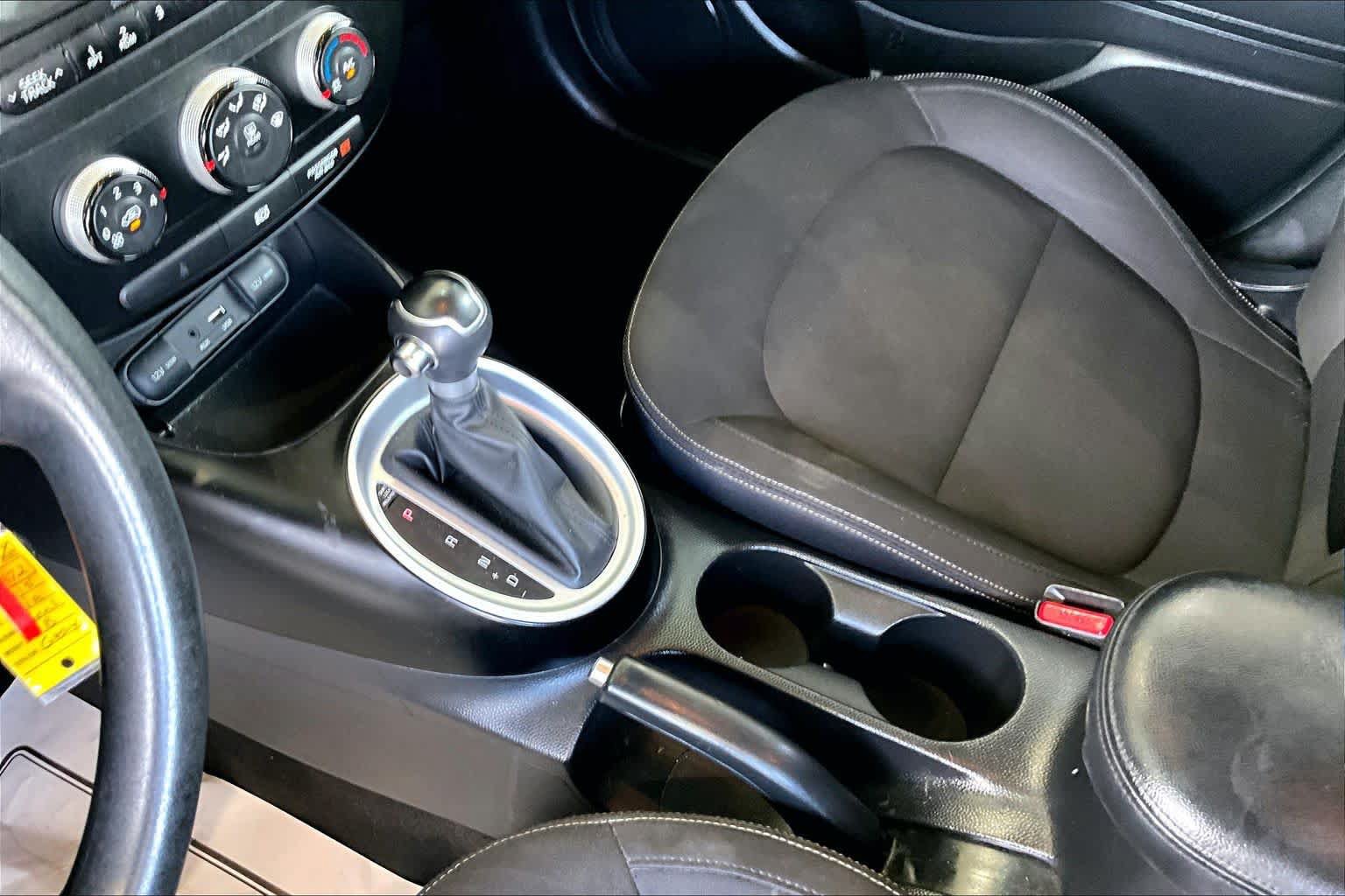 Used 2015 Kia Soul FWD image 15