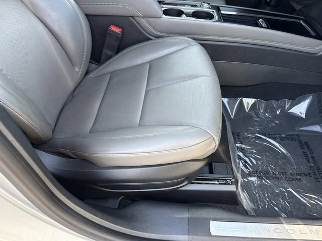 Used 2023 Lincoln Corsair Reserve w/ Equipment Group 202A image 14