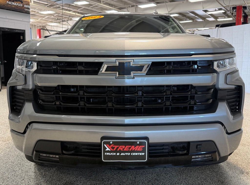 Used 2024 Chevrolet Silverado 1500 RST AWD/4WD image 2