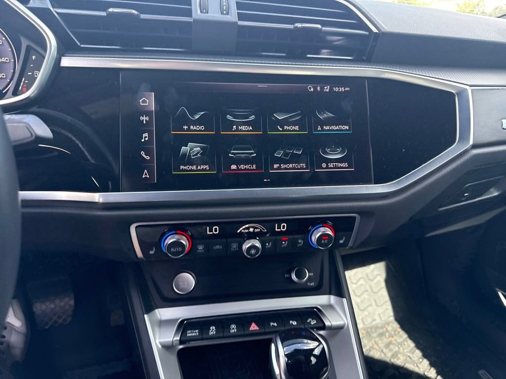 Used 2020 Audi Q3 2.0T Prestige AWD/4WD image 16