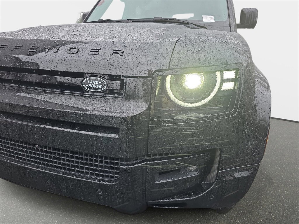 New 2026 Land Rover Defender 110 V8 image 34