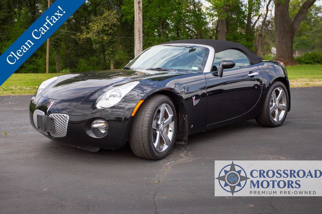 Used 2006 Pontiac Solstice Convertible w/ Premium Package RWD image 1