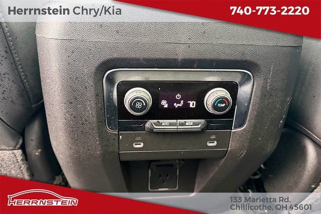 Used 2022 Chevrolet Suburban RST image 22