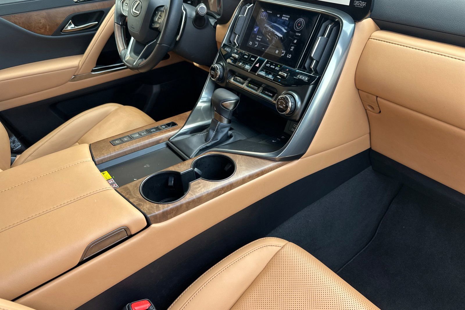 Certified 2024 Lexus LX 600 4WD w/ Luxury Package image 20