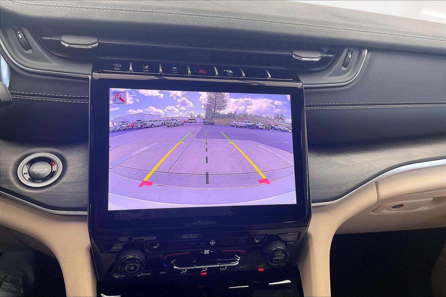 New 2025 Jeep Grand Cherokee Limited AWD/4WD image 13