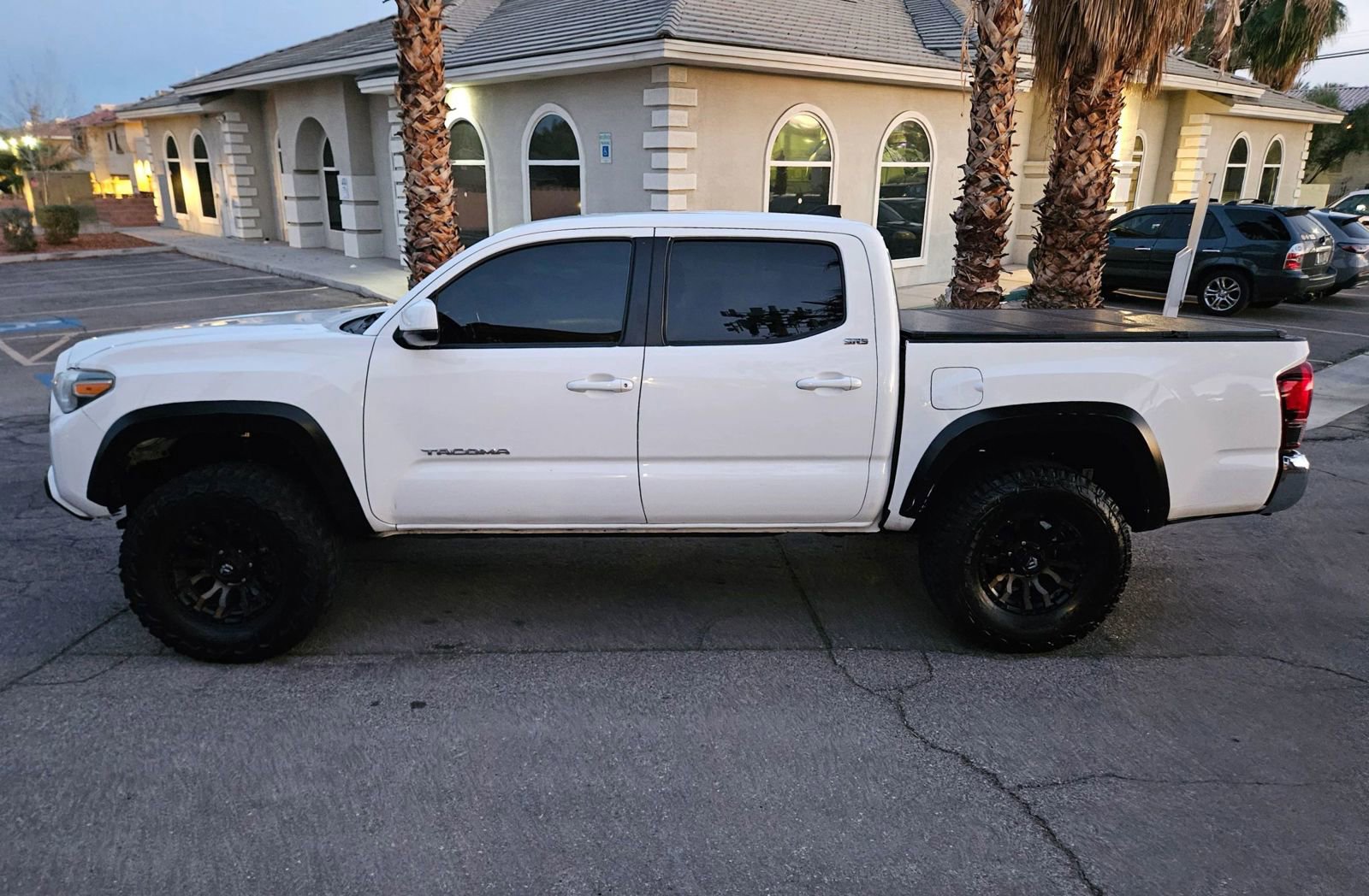 Used 2023 Toyota Tacoma SR5 image 4