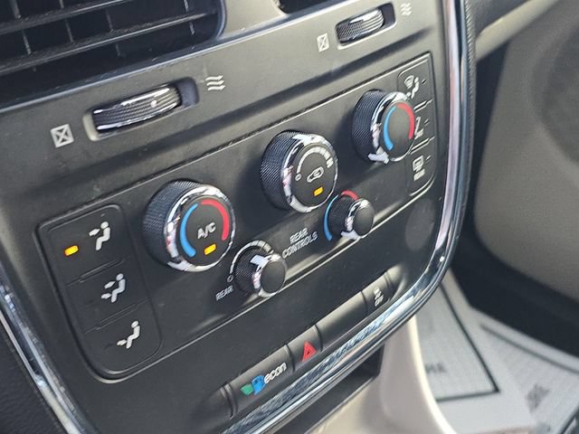 Used 2020 Dodge Grand Caravan SXT FWD image 26