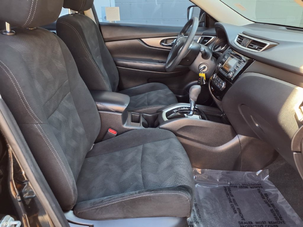 Used 2016 Nissan Rogue S FWD image 33