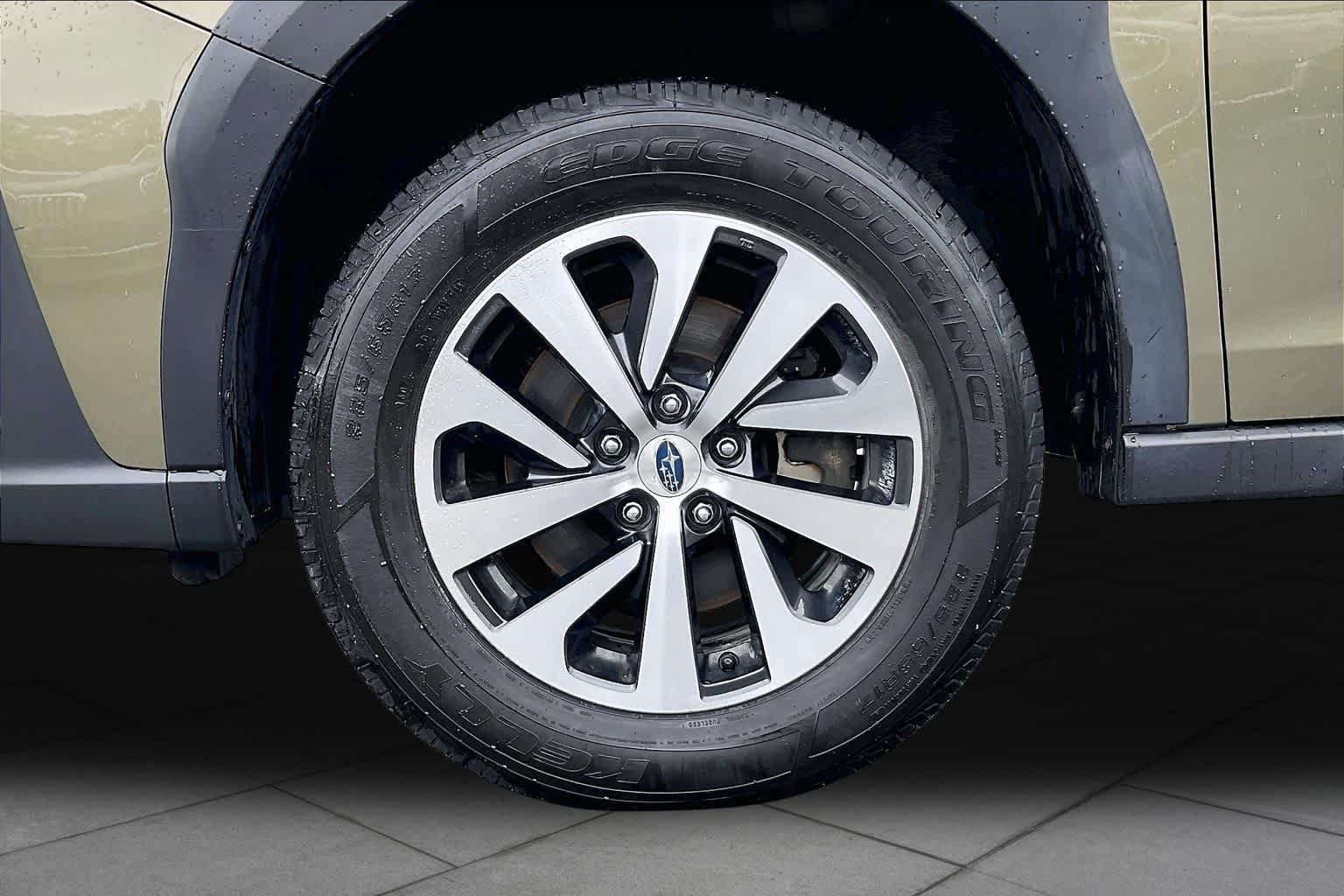 Used 2023 Subaru Outback Premium AWD/4WD image 10