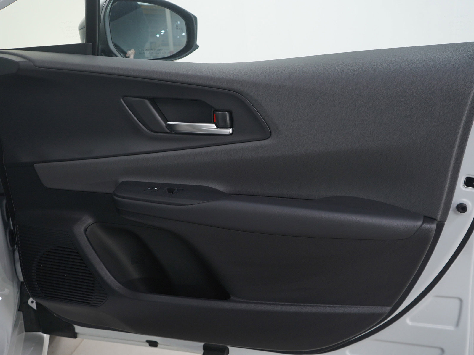 Used 2025 Toyota Prius Limited image 12