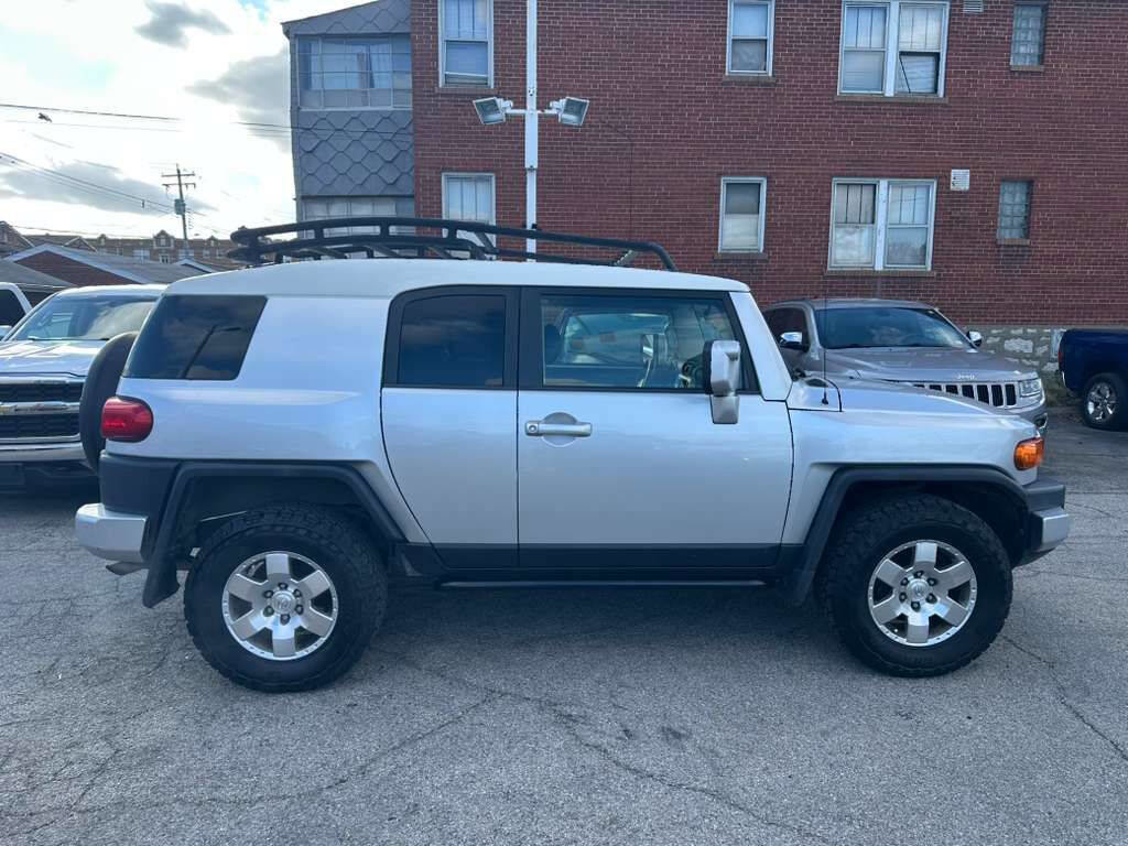 Used 2008 Toyota FJ Cruiser 4WD image 4