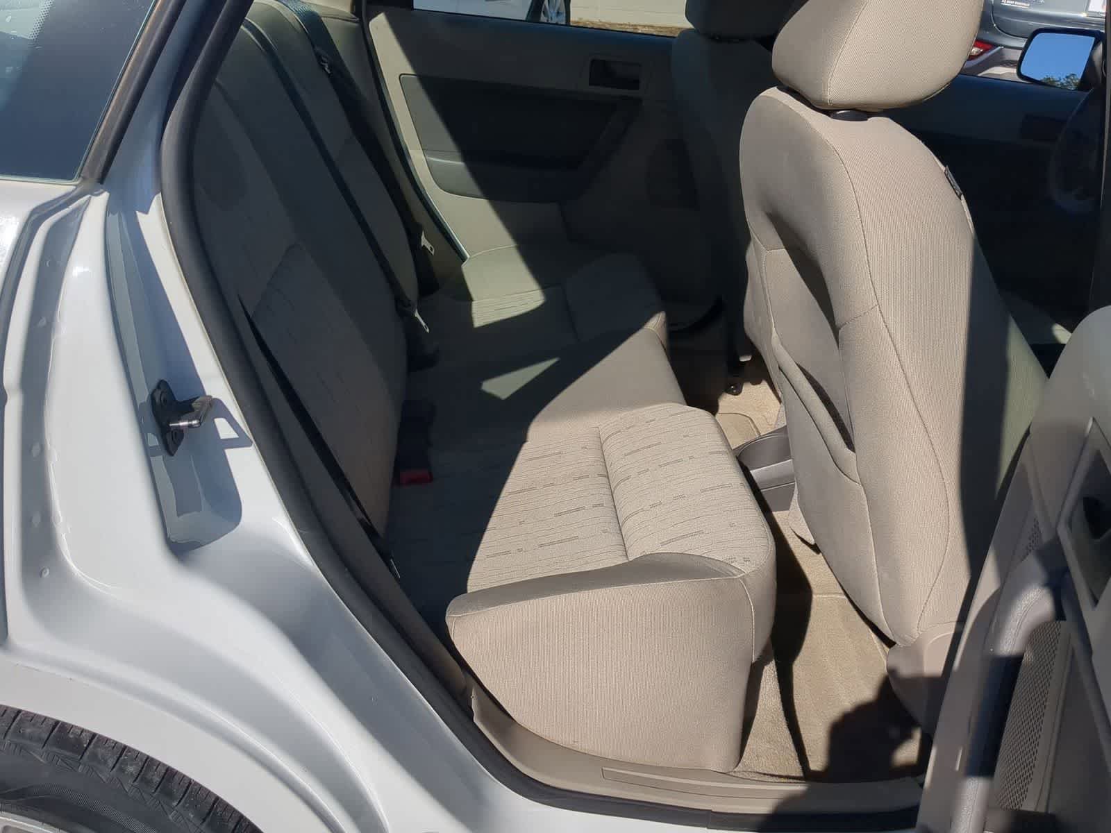 Used 2008 Ford Focus SE FWD image 21
