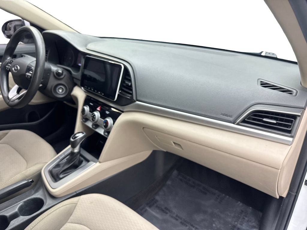 Used 2019 Hyundai Elantra SE FWD image 41