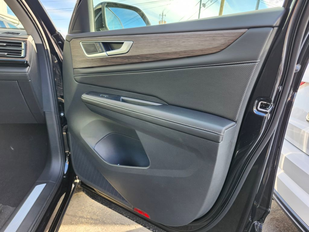 New 2026 Volkswagen Atlas SEL image 16