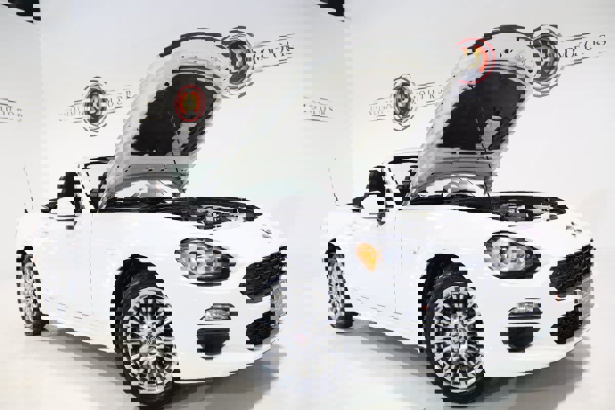 Used 2017 FIAT 124 Spider Classica image 27