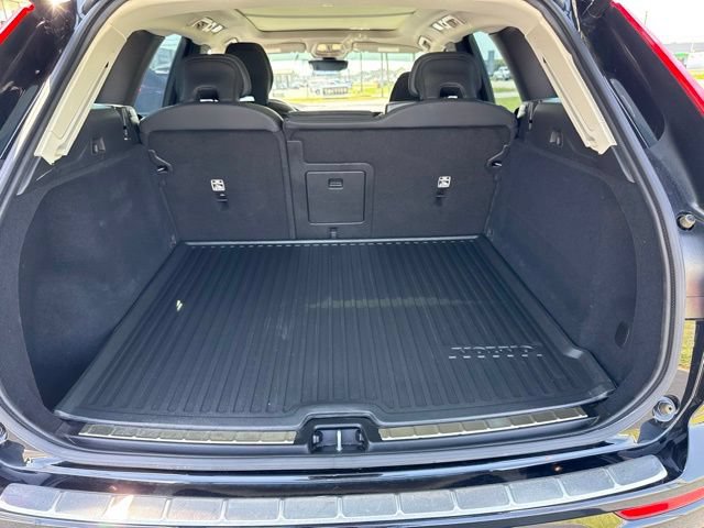 Used 2025 Volvo XC60 B5 Plus w/ Protection Package Premier AWD/4WD image 18