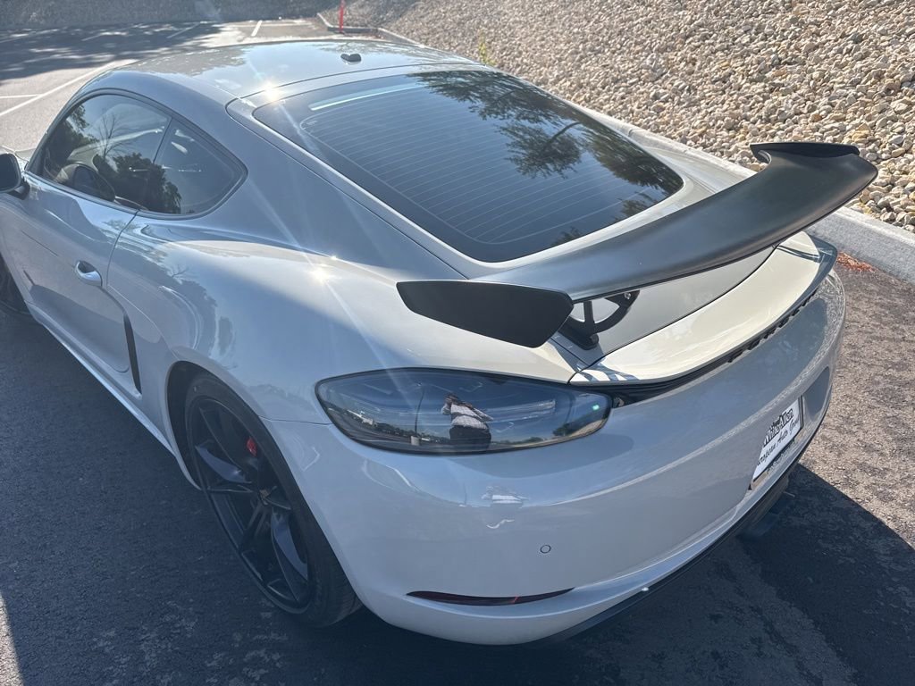 Used 2018 Porsche 718 Cayman S RWD image 11