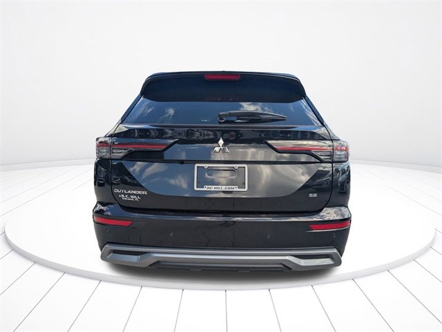 New 2025 Mitsubishi Outlander SE image 5