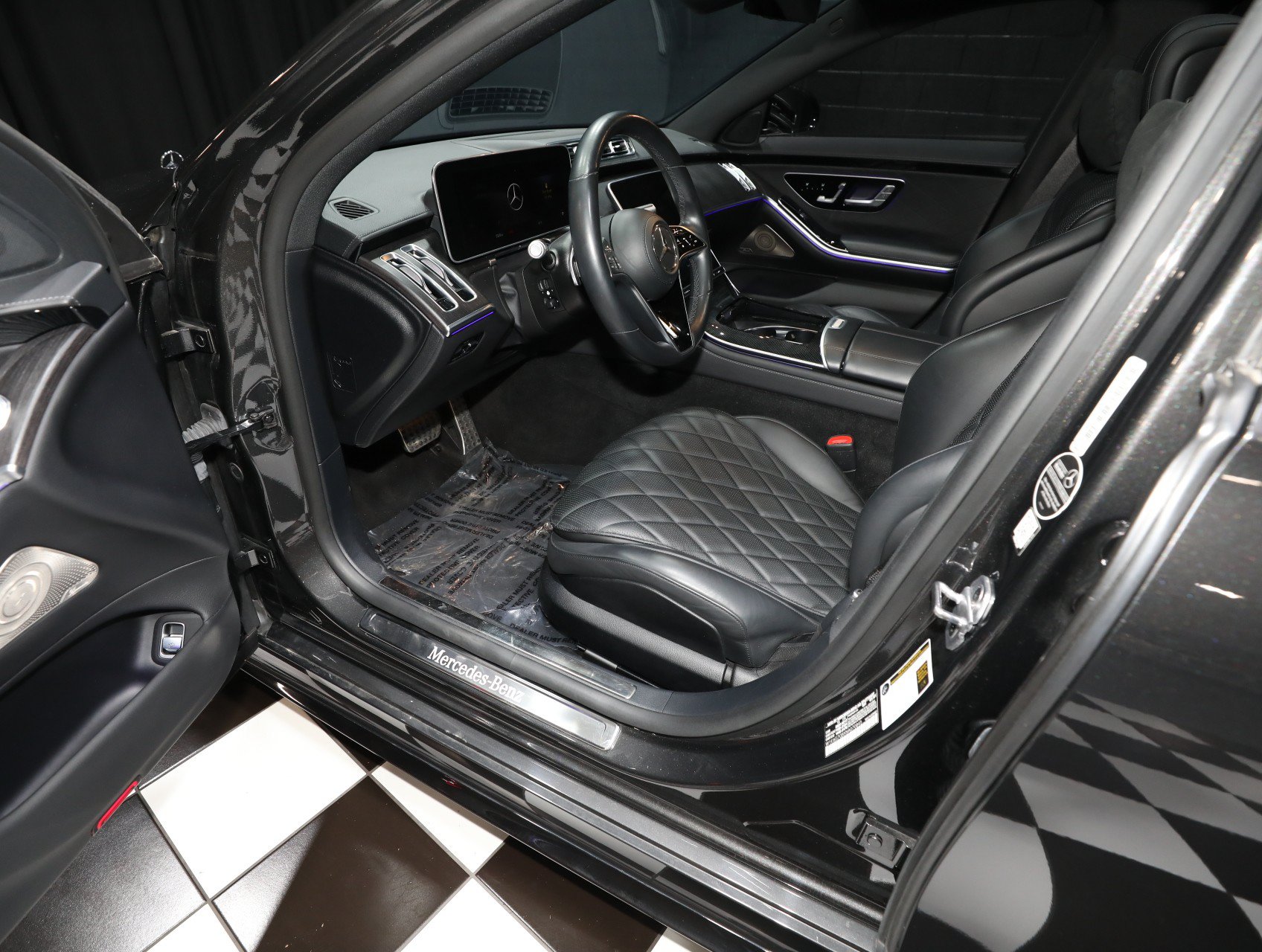 Used 2022 Mercedes-Benz S 580 4MATIC Sedan image 3