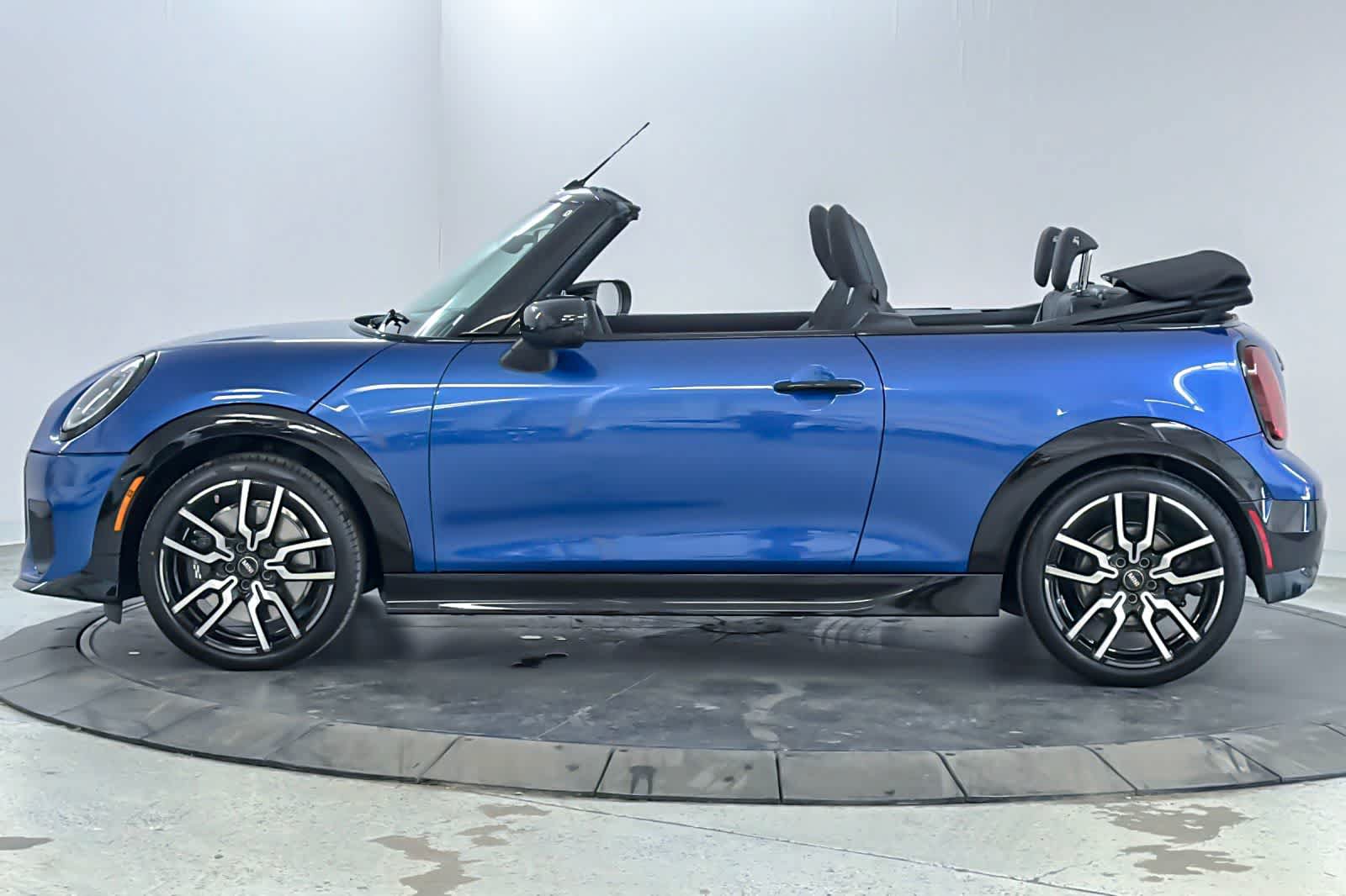New 2026 MINI Cooper S FWD image 5