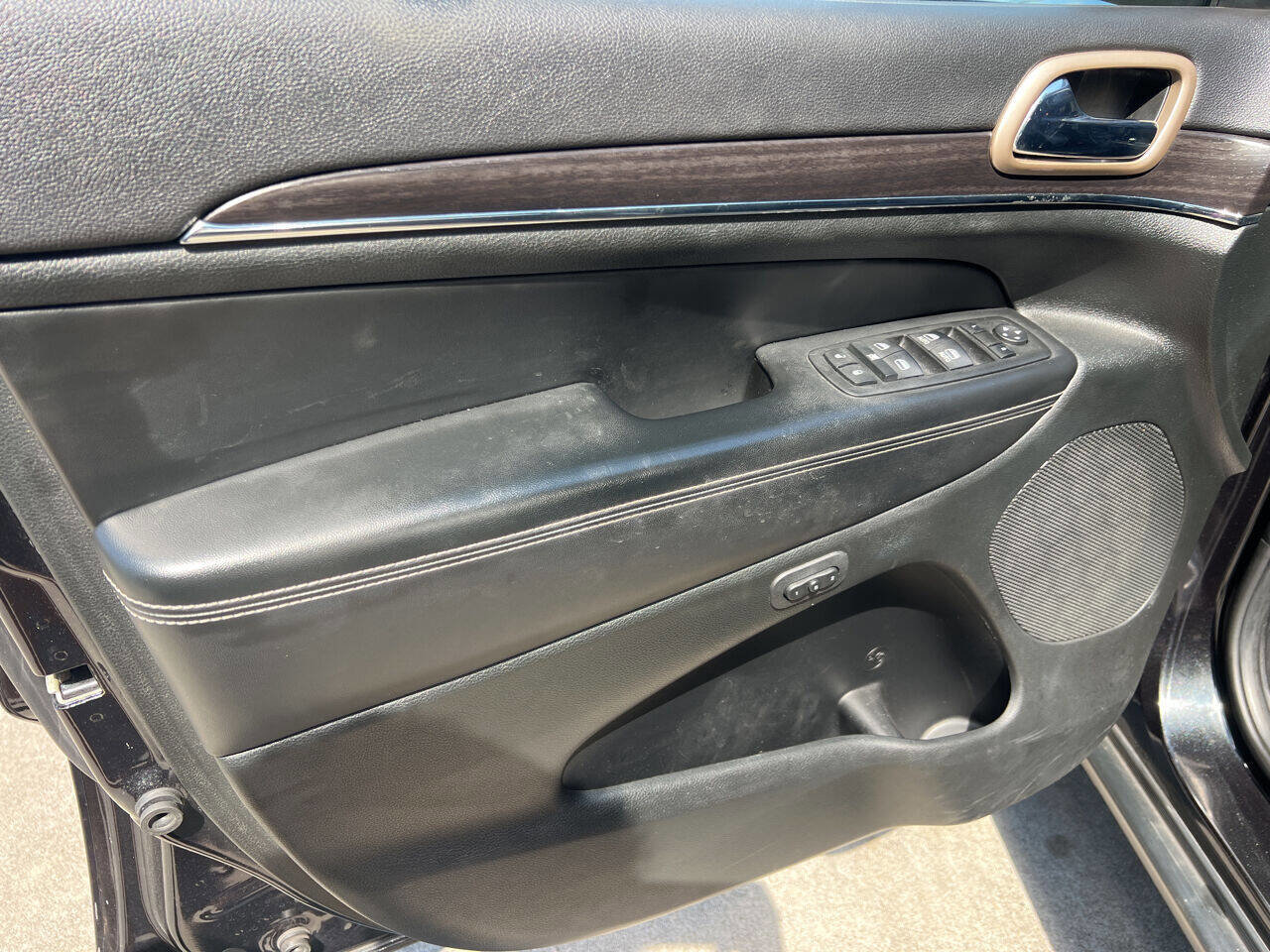 Used 2014 Jeep Grand Cherokee Limited AWD/4WD image 27