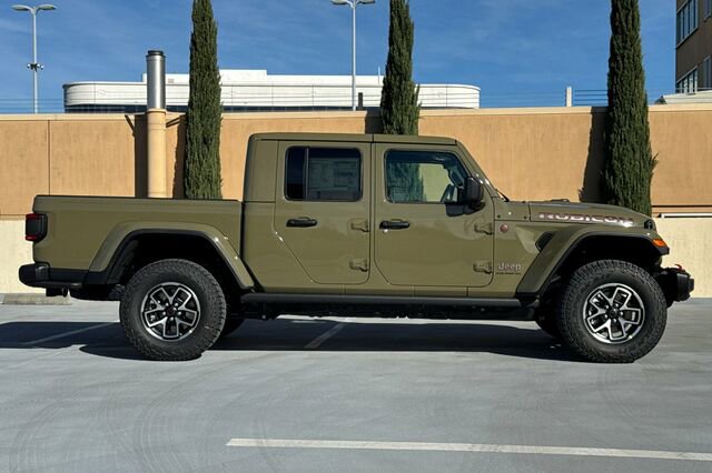 New 2026 Jeep Gladiator Rubicon AWD/4WD image 3