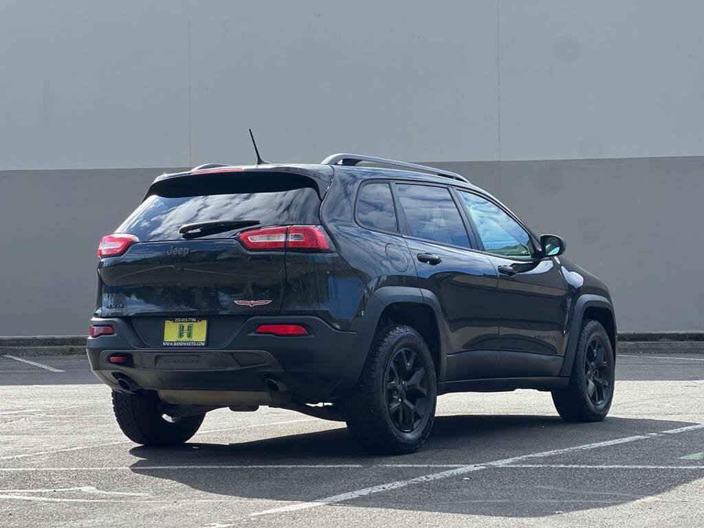 Used 2015 Jeep Cherokee Trailhawk w/ Leather Interior Group AWD/4WD image 5