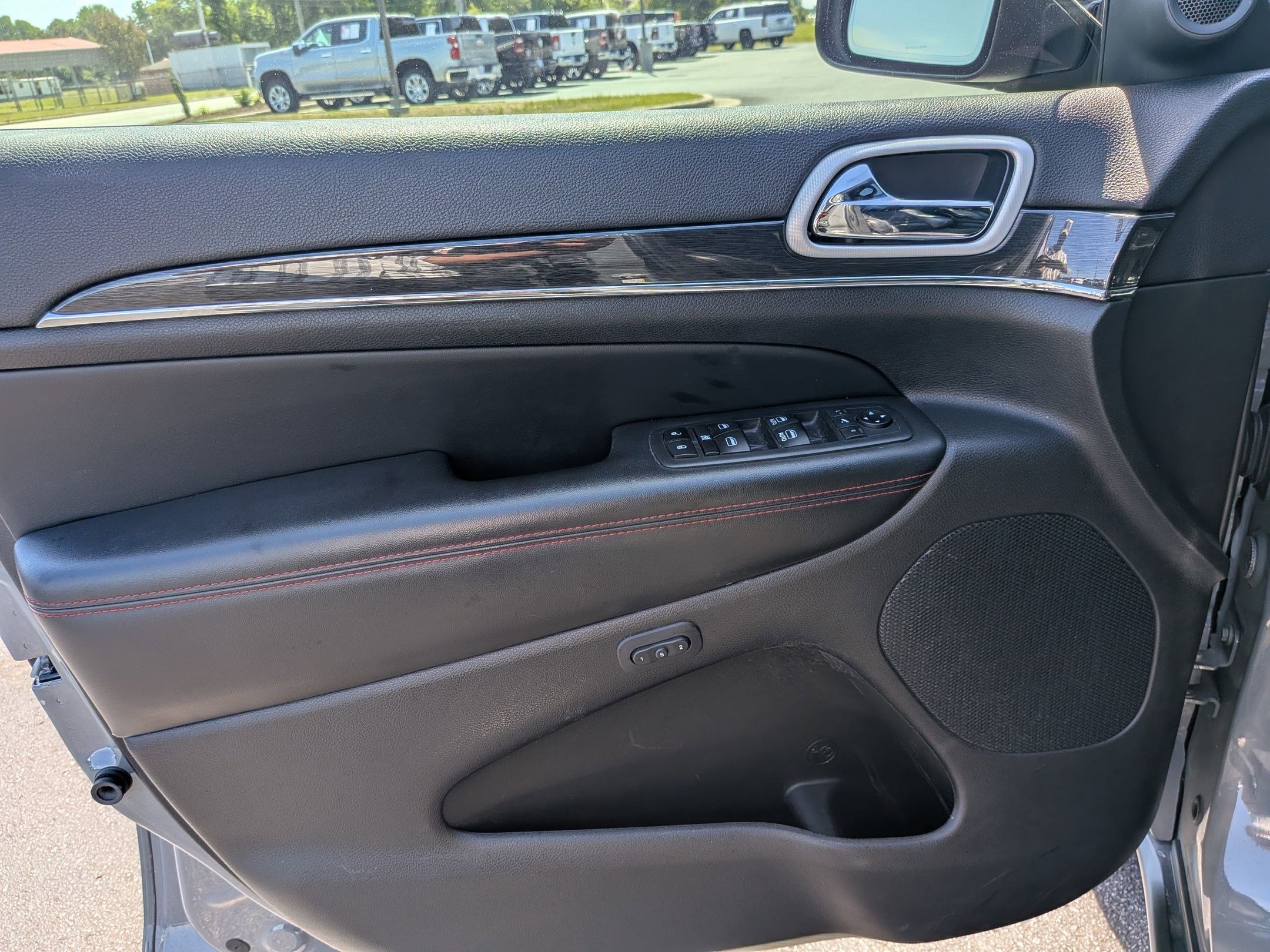 Used 2019 Jeep Grand Cherokee Trailhawk w/ Trailhawk Luxury Group AWD/4WD image 10