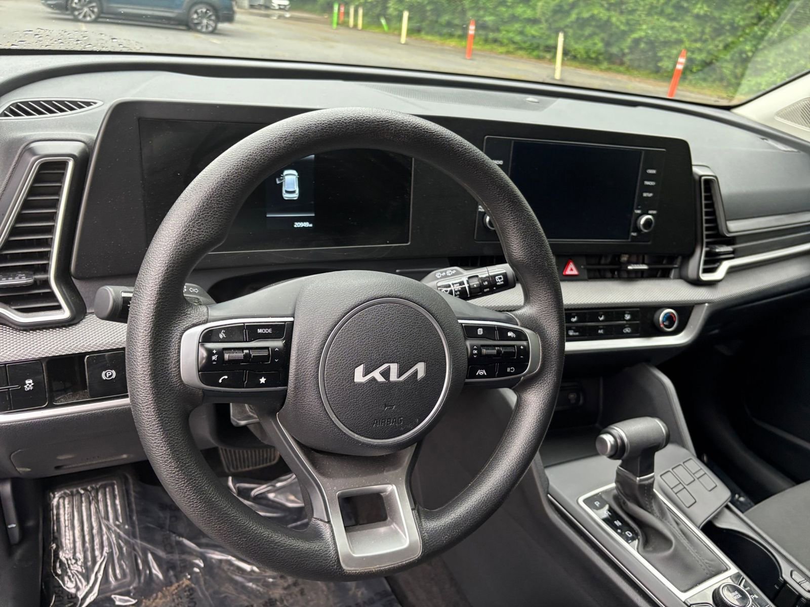Used 2025 Kia Sportage LX FWD image 27