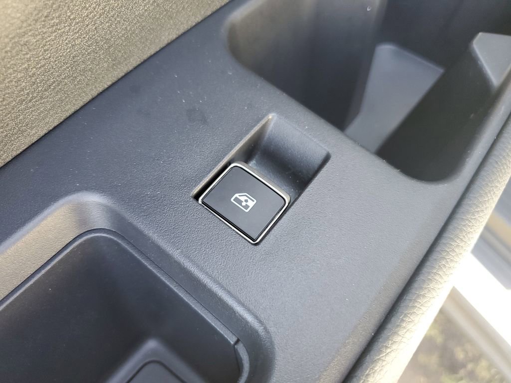 Used 2022 Nissan Pathfinder Platinum w/ Cargo Package FWD image 19