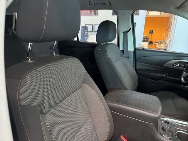 Used 2018 Chevrolet Traverse LT FWD image 28