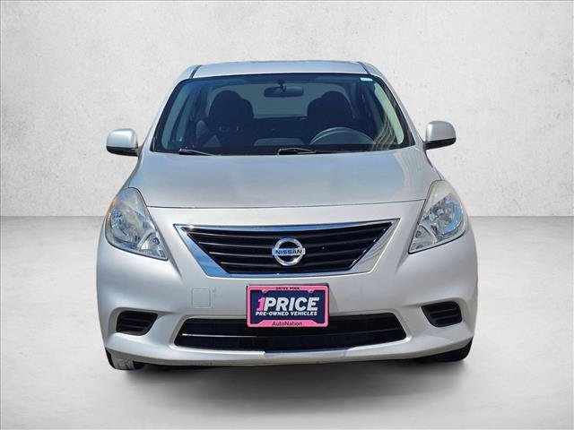 Used 2013 Nissan Versa SV FWD image 8