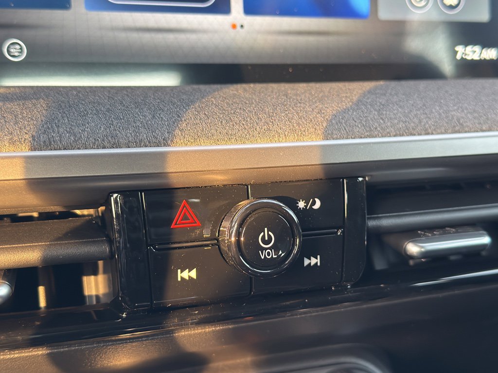 New 2026 Nissan Kicks S image 25