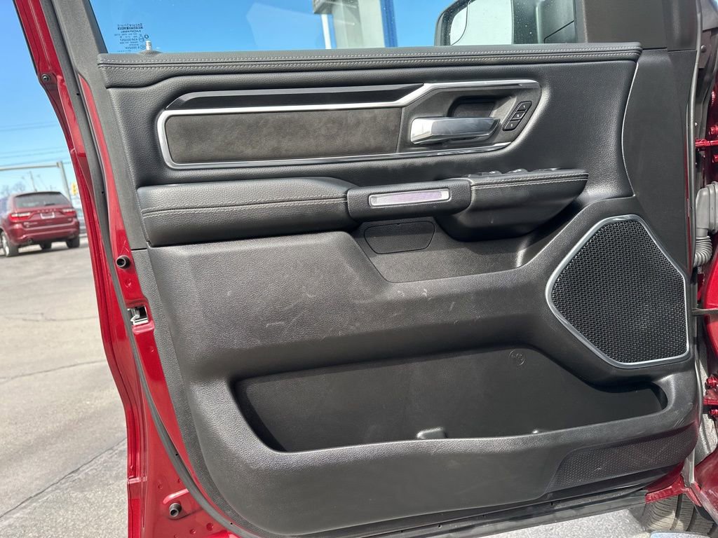Used 2022 RAM 1500 Laramie w/ Sport Appearance Package AWD/4WD image 14
