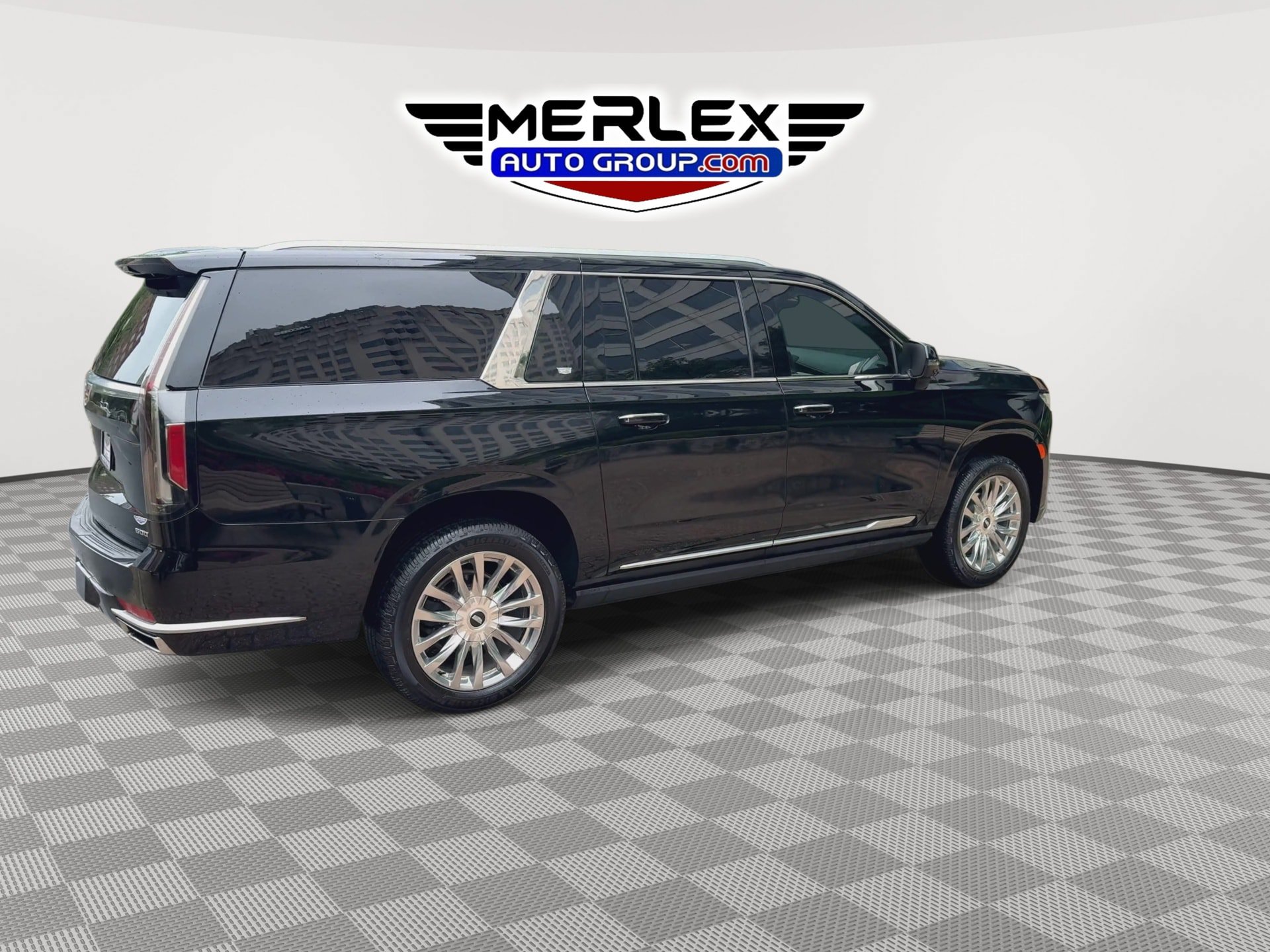Used 2021 Cadillac Escalade ESV Premium Luxury w/ Driver Assist Tech Package AWD/4WD image 8