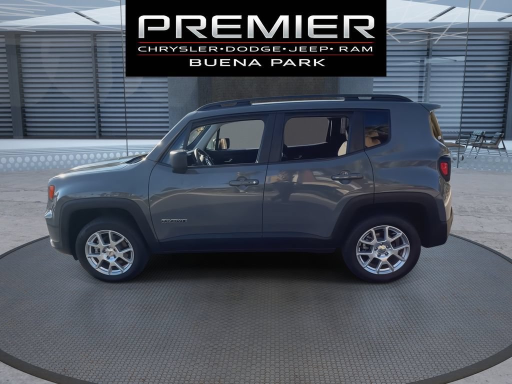 Certified 2022 Jeep Renegade Latitude AWD/4WD image 5