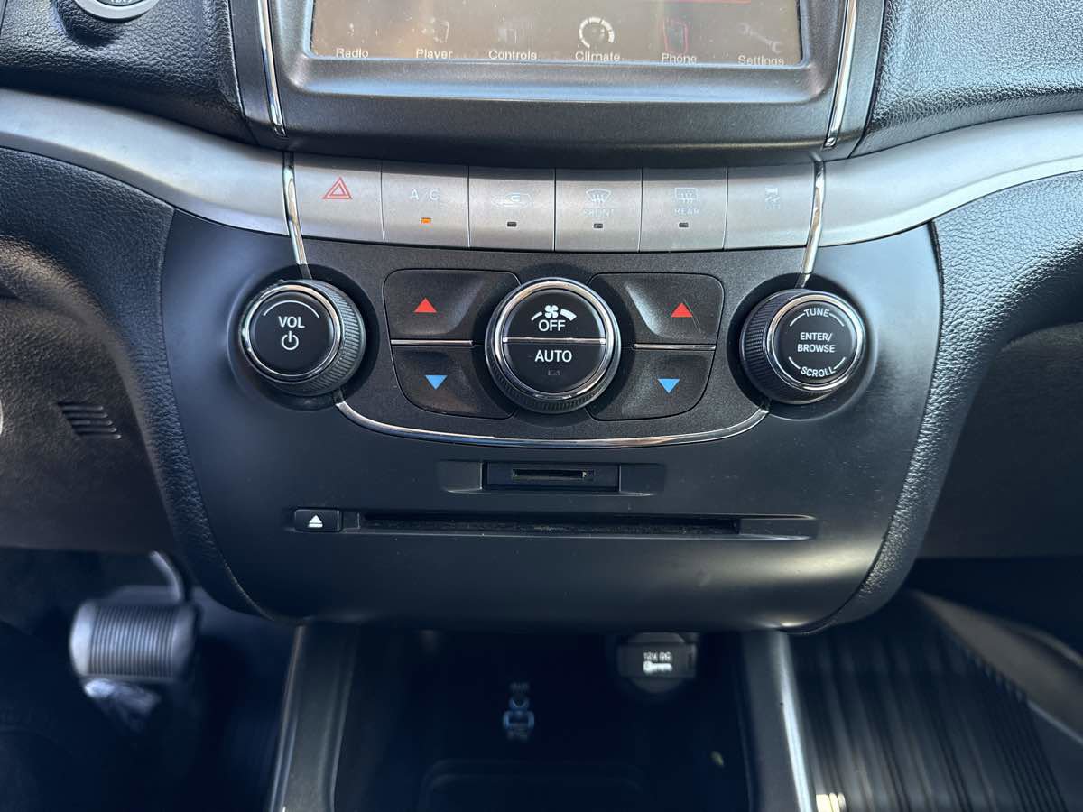 Used 2017 Dodge Journey Crossroad image 27