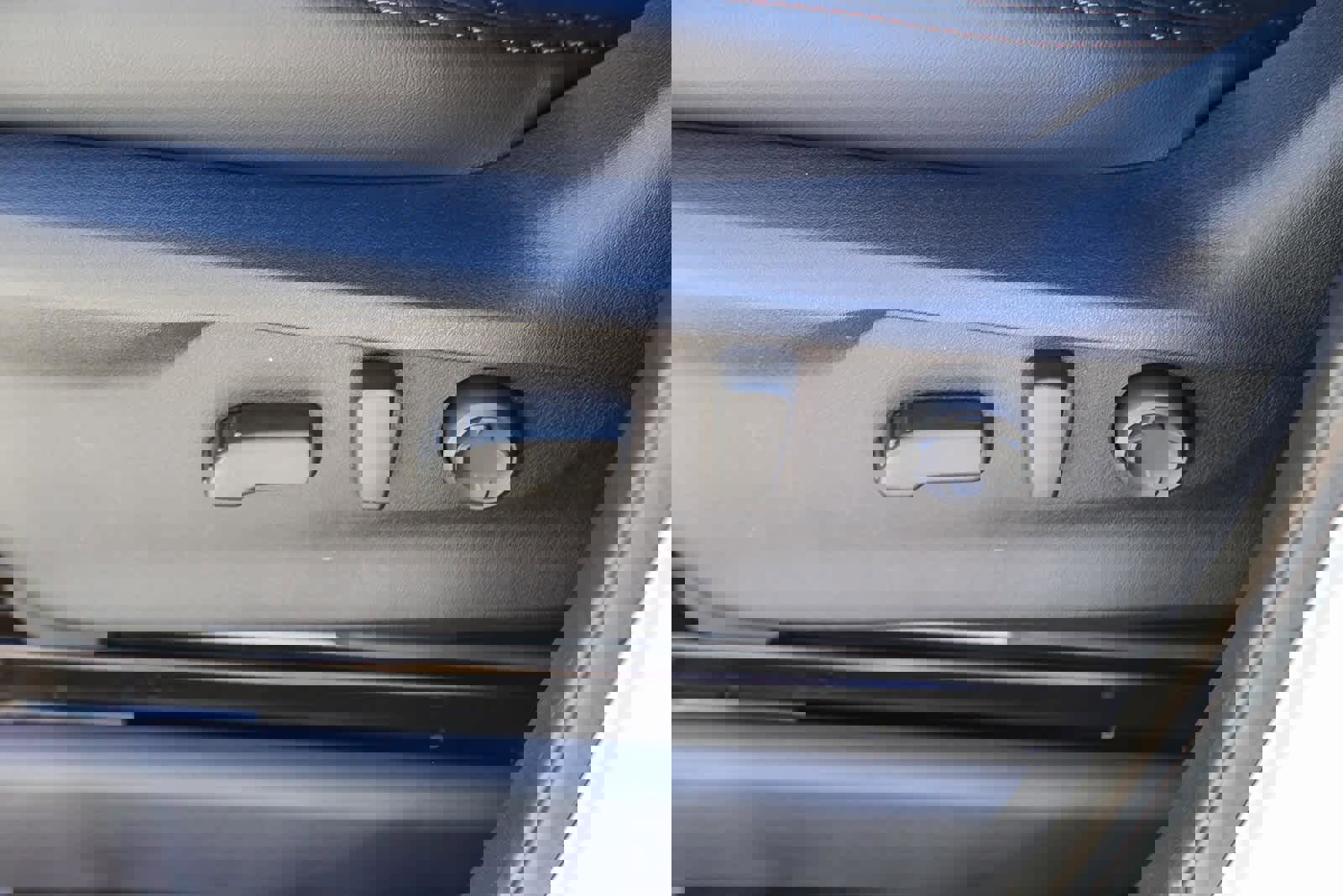 New 2026 Subaru Ascent Limited Bronze image 21