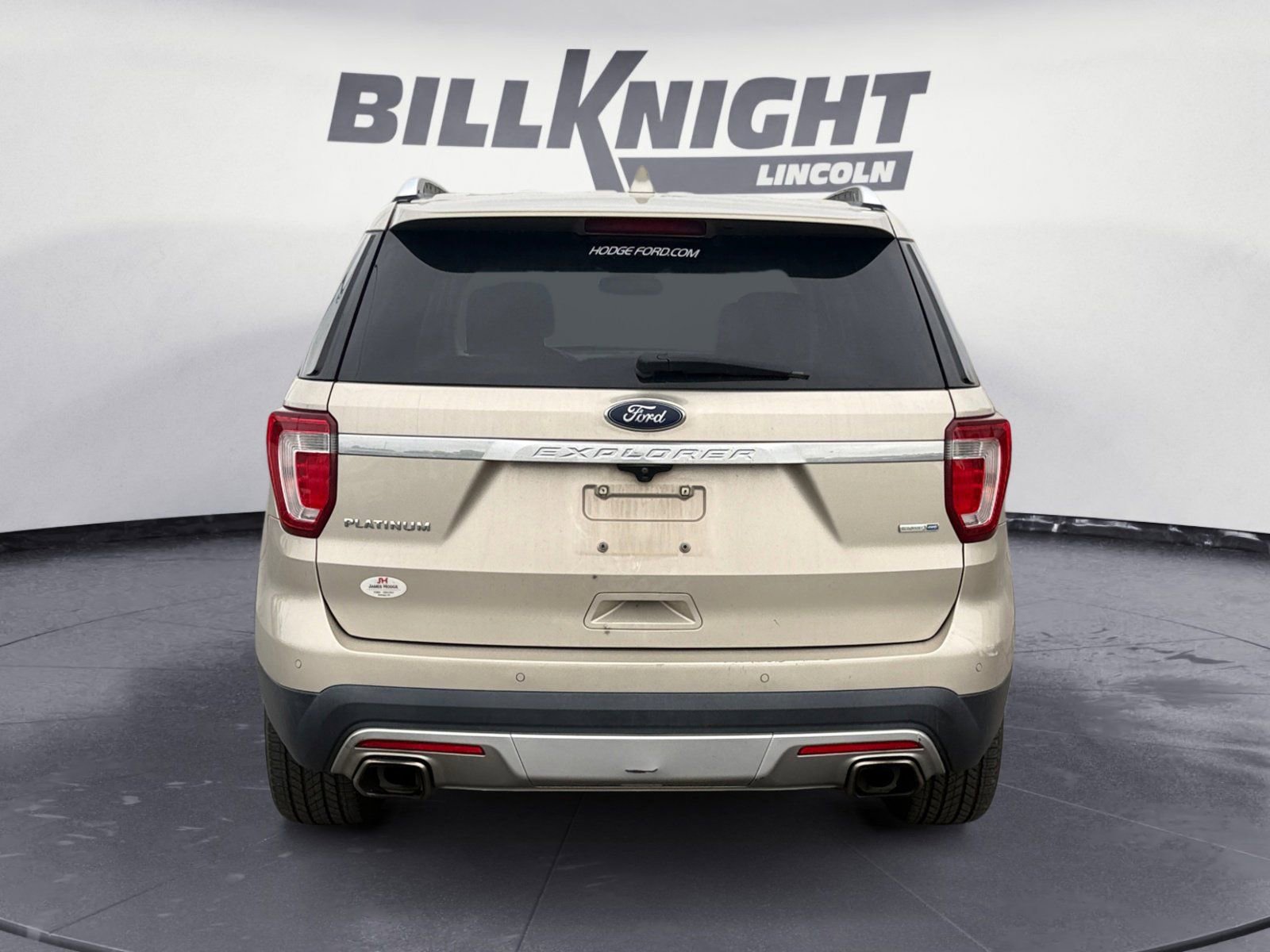 Used 2017 Ford Explorer Platinum AWD/4WD image 4