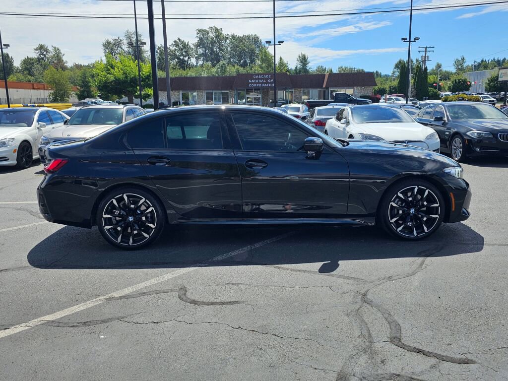 Used 2025 BMW 330i xDrive Sedan w/ M Sport Package image 4