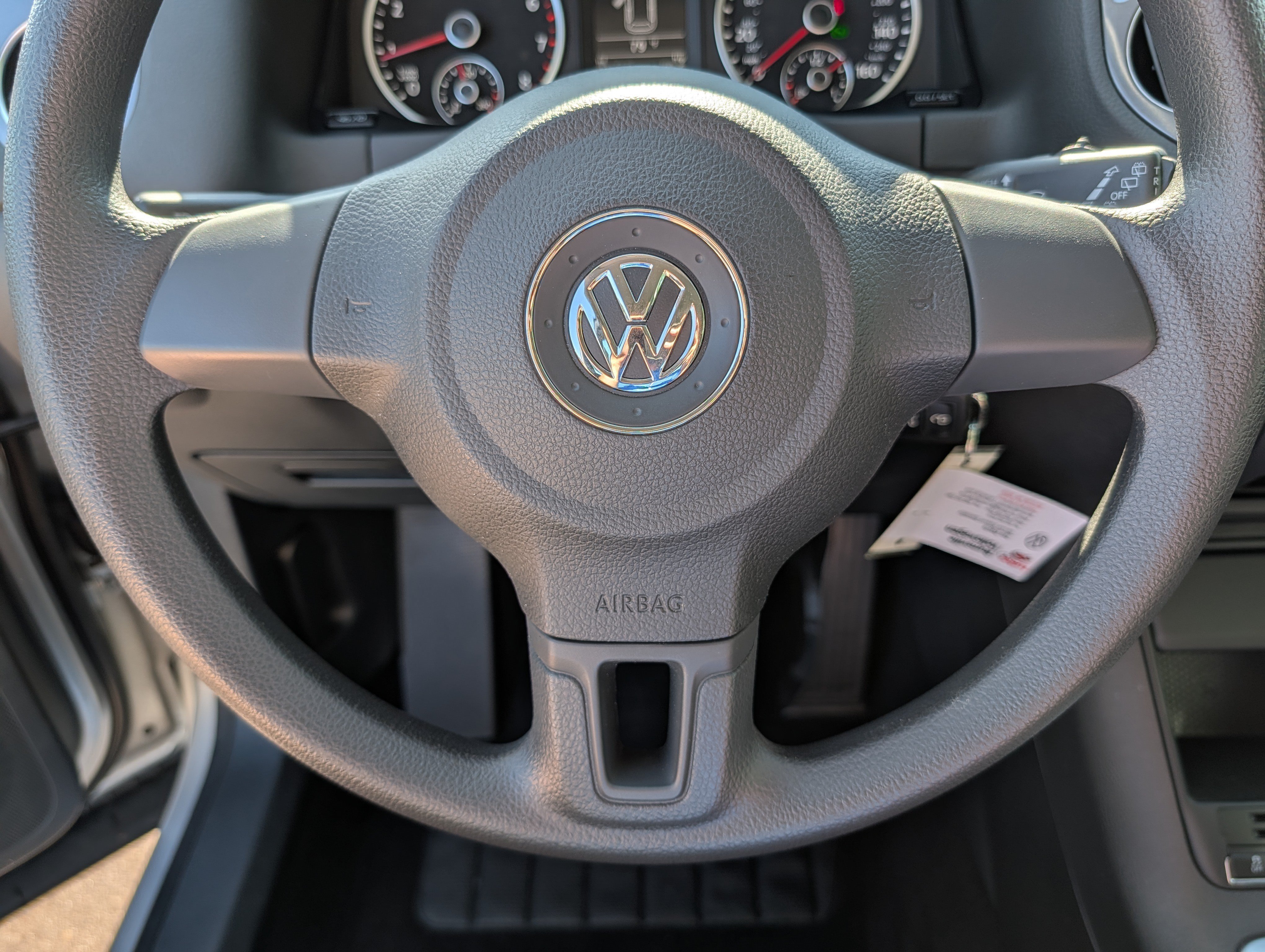 Used 2018 Volkswagen Tiguan Limited AWD/4WD image 25