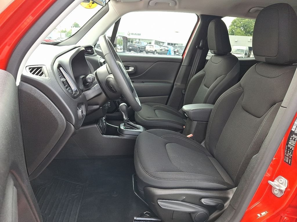 Used 2023 Jeep Renegade Altitude AWD/4WD image 14