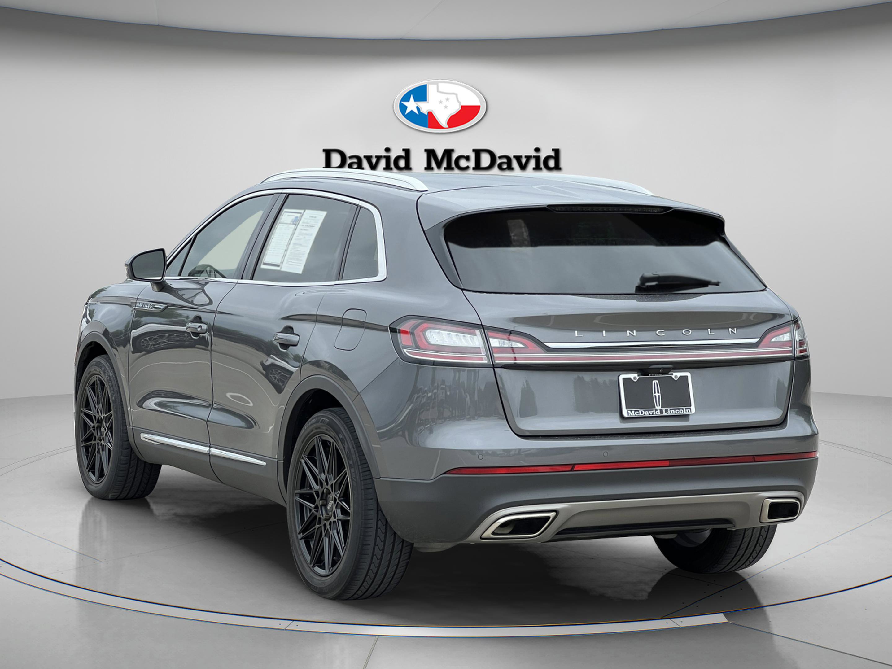 Certified 2023 Lincoln Nautilus FWD w/ Premium Package image 4