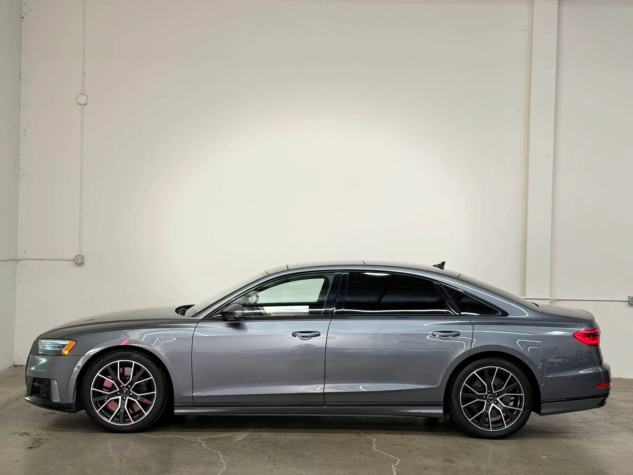 Used 2020 Audi A8 L 4.0T w/ Executive Package AWD/4WD image 9